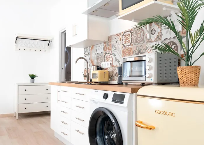 Estudio Jacuzzi Con Encanto En Triana